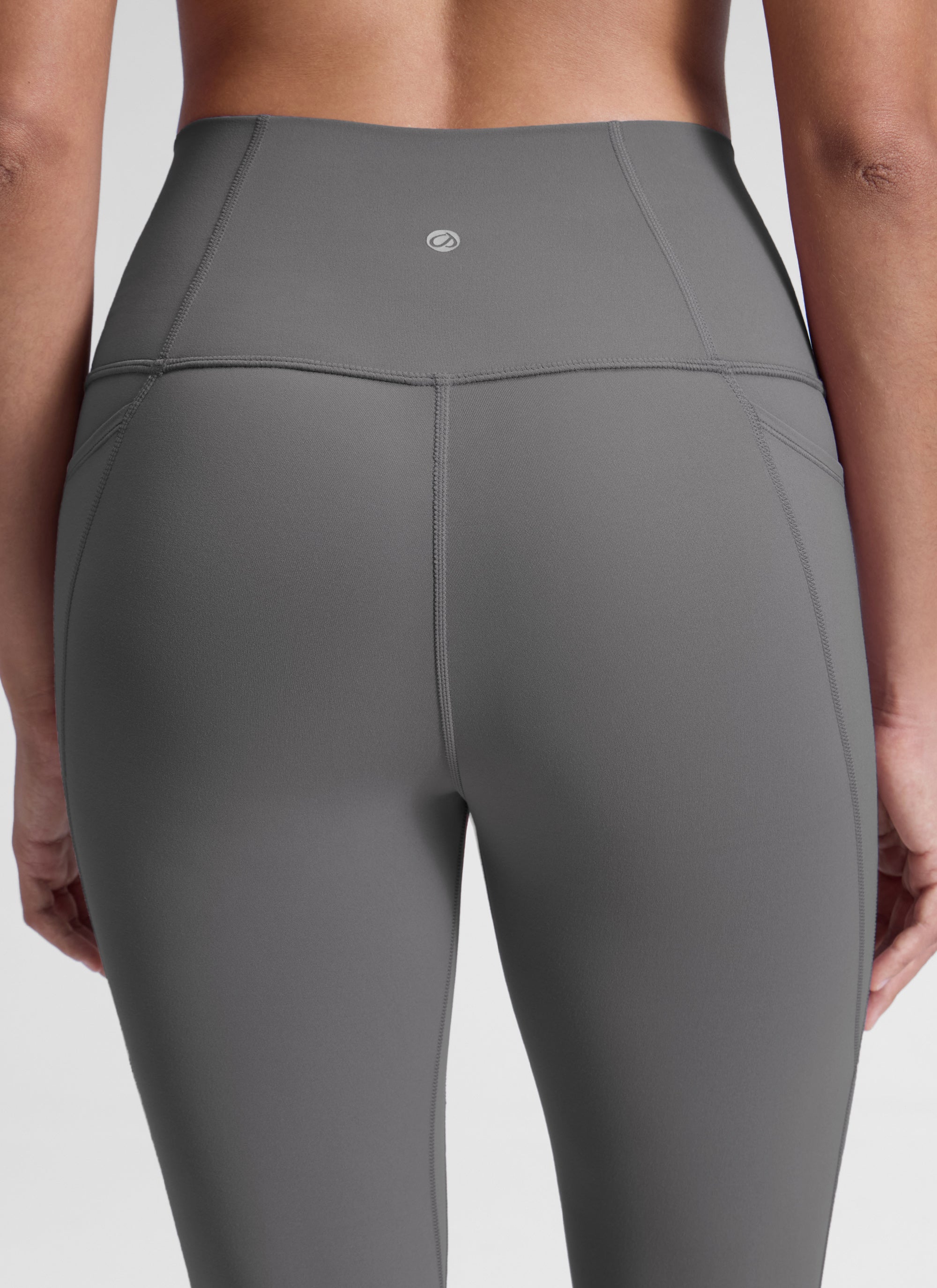 CRZ YOGA เลกกิ้งโยคะ สำหรับผู้หญิง เอวสูง มีกระเป๋า Butterluxe ขนาด 64 ซม. สีเทา Ash Grey